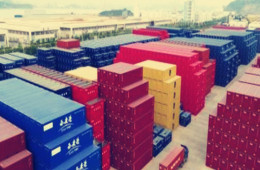 “丝路海运”启航一周集装箱吞吐量超一万标箱